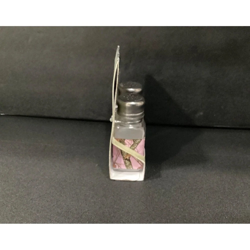 Mossy Oak Salt And  Pepper Shaker Set Camouflage Theme Glass Stainless Top‎ New